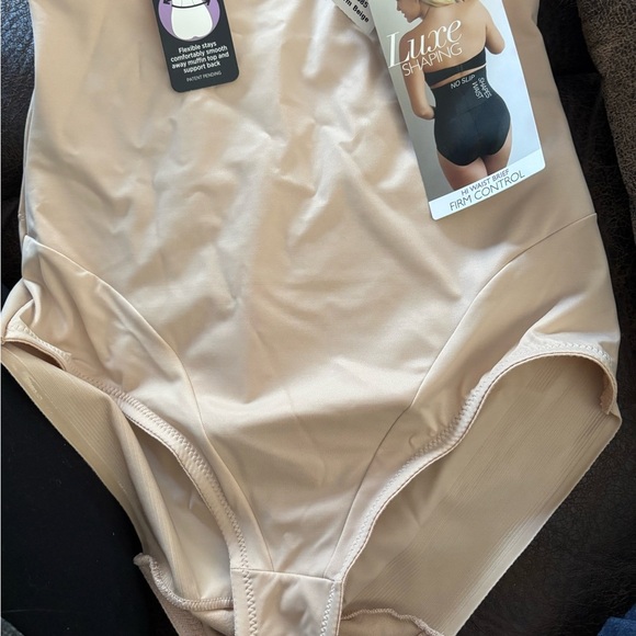 NWT Naomi & Nicole Women's Cream Shapewear High Waist Brief Firm Control - Picture 2 of 4